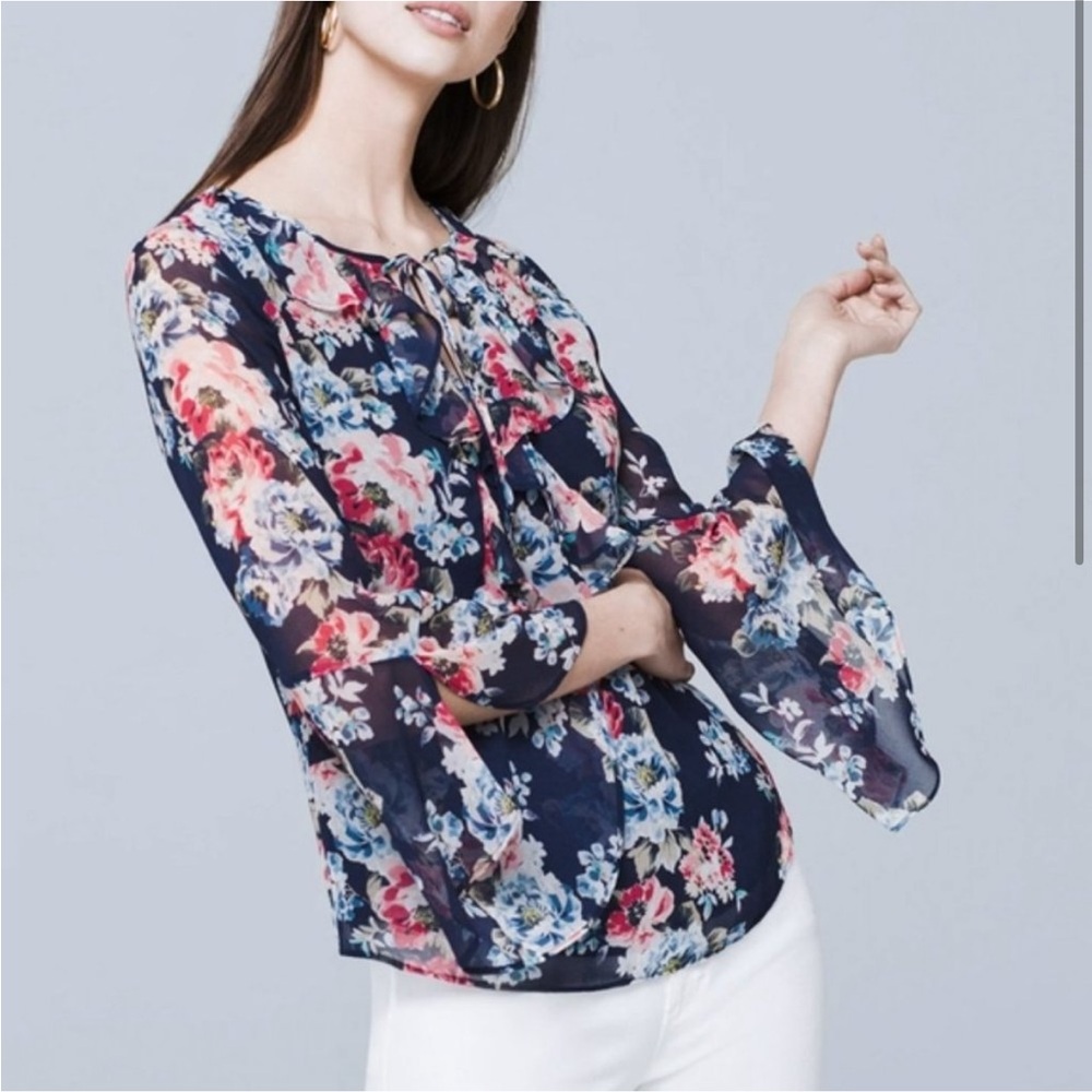 NWT WHITE HOUSE BLACK MARKET TOP BLUE
FLORAL PRINT SIZE 0